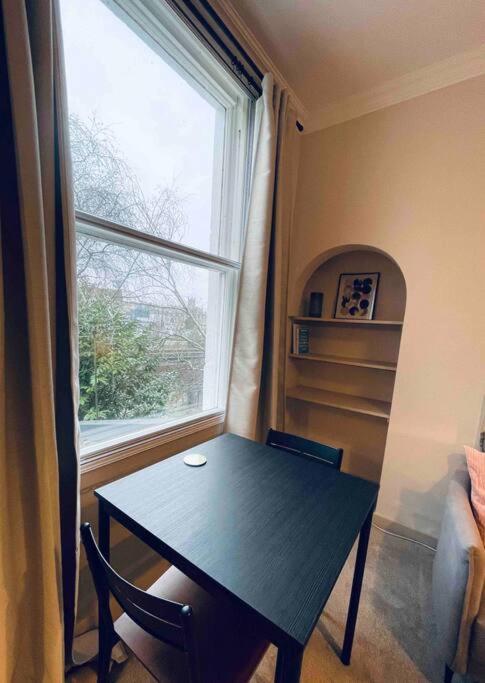 Newly Refurbished, Central Apartment With Permit Parking Bath Luaran gambar